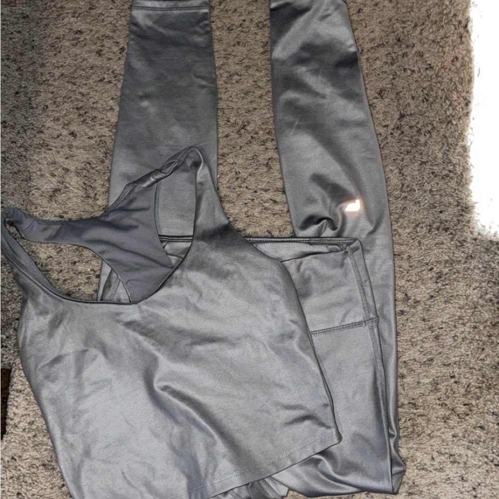 Fabletics Gray Women's Top and Leggings Set